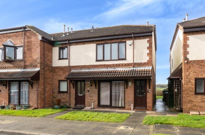 2 bedroom flat for sale