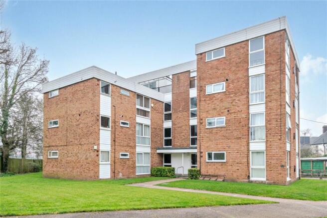 Studio flat for sale