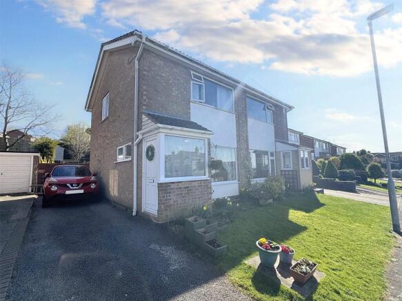 2 bedroom semi-detached house for sale