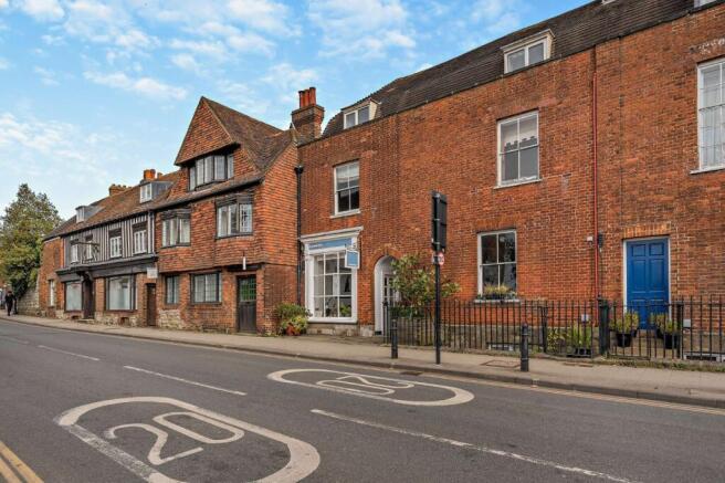 6 bedroom terraced house for sale