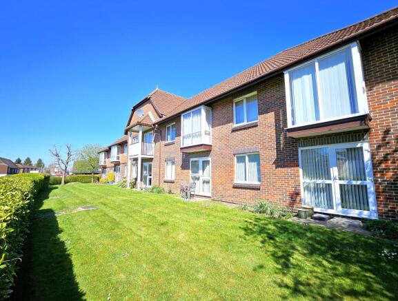 2 bedroom flat for sale