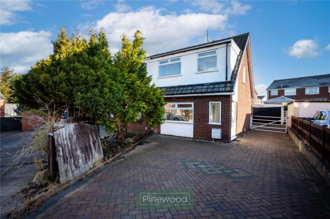 3 bedroom semi-detached house for sale