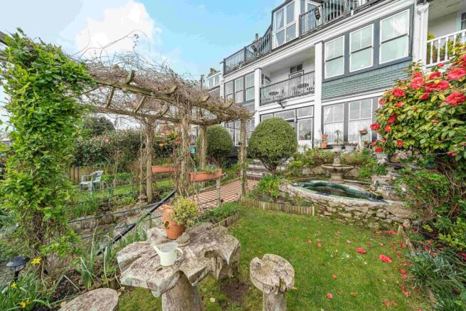 Detached house for sale