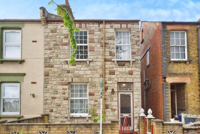 5 bedroom semi-detached house for sale