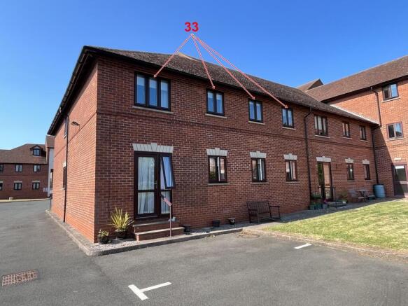 2 bedroom flat for sale