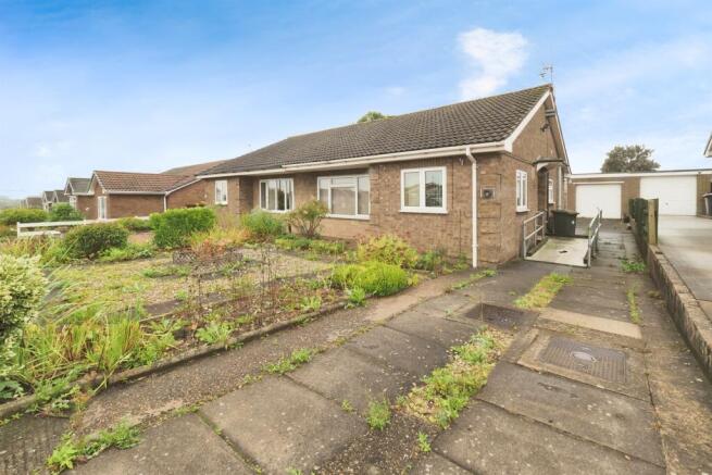 2 bedroom semi-detached bungalow for sale