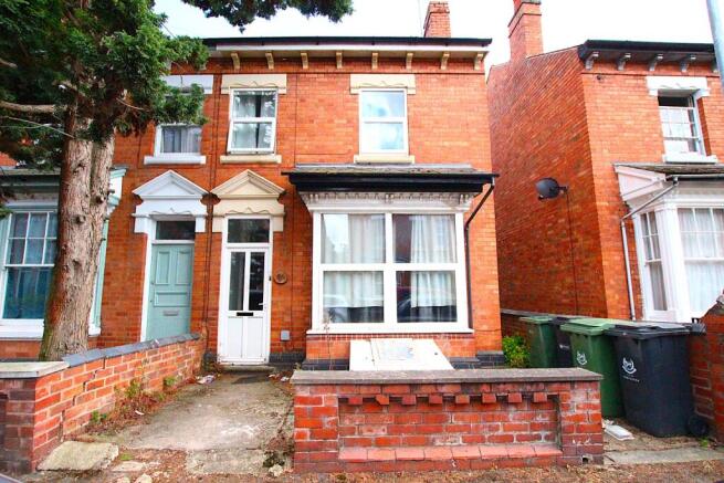 4 bedroom semi-detached house for sale