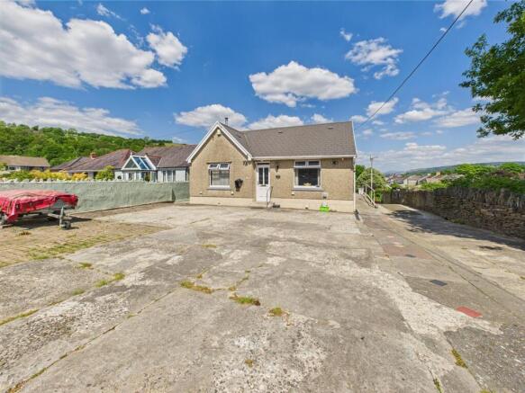 3 bedroom detached bungalow for sale