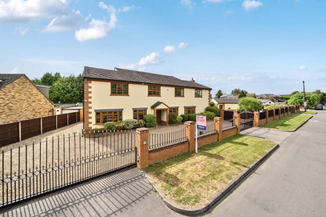 7 bedroom detached house for sale
