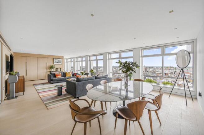 3 bedroom flat for sale