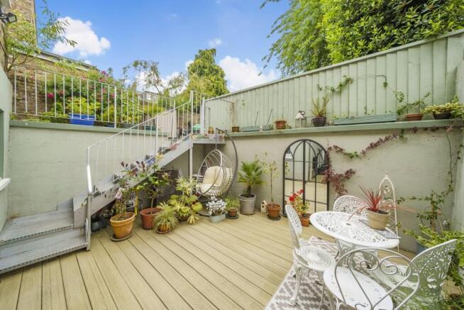 2 bedroom flat for sale