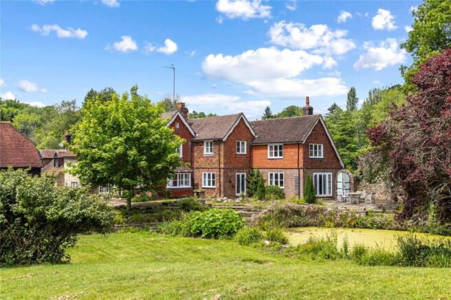 5 bedroom detached house for sale