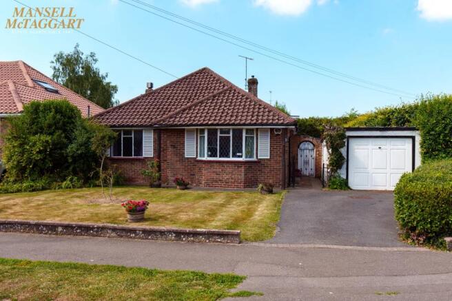 2 bedroom detached bungalow for sale