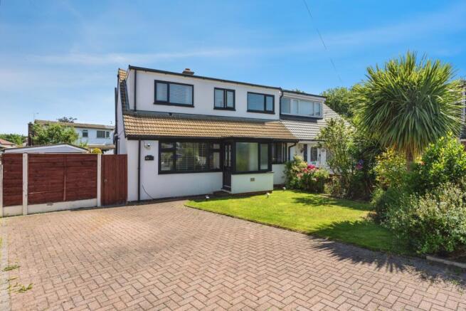 4 bedroom semi-detached house for sale