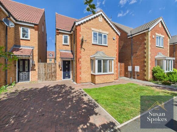 4 bedroom detached house for sale