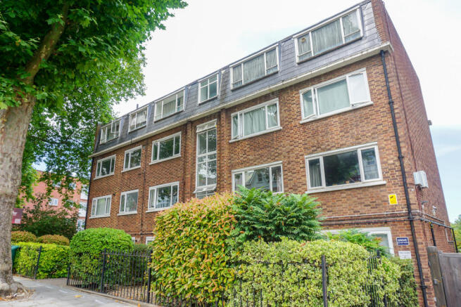 2 bedroom flat for sale