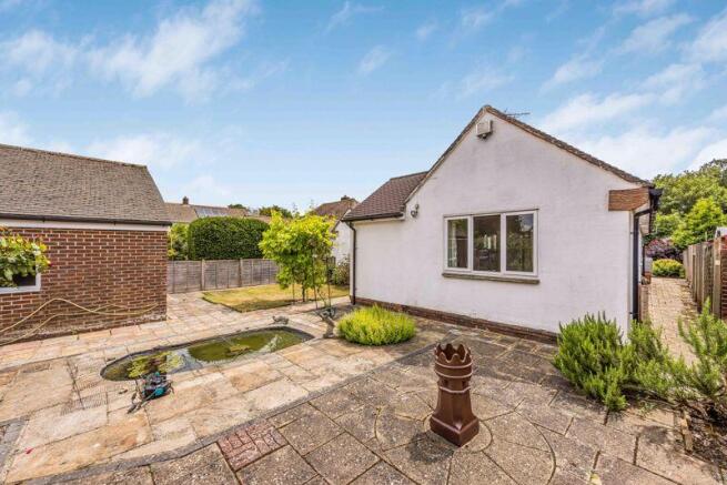 3 bedroom detached bungalow for sale