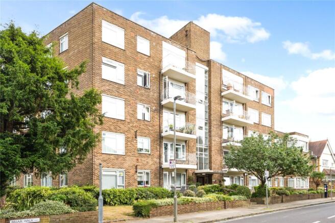 3 bedroom flat for sale