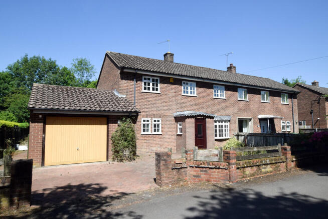 3 bedroom semi-detached house for sale