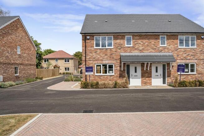 3 bedroom semi-detached house for sale