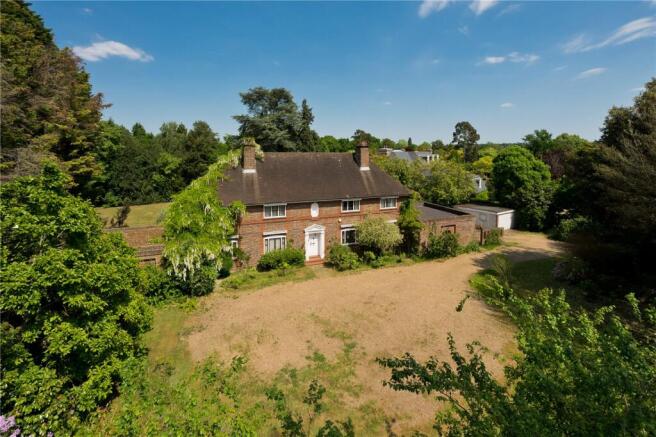 5 bedroom detached house for sale