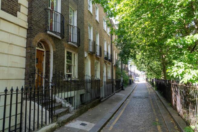 4 bedroom terraced house for sale