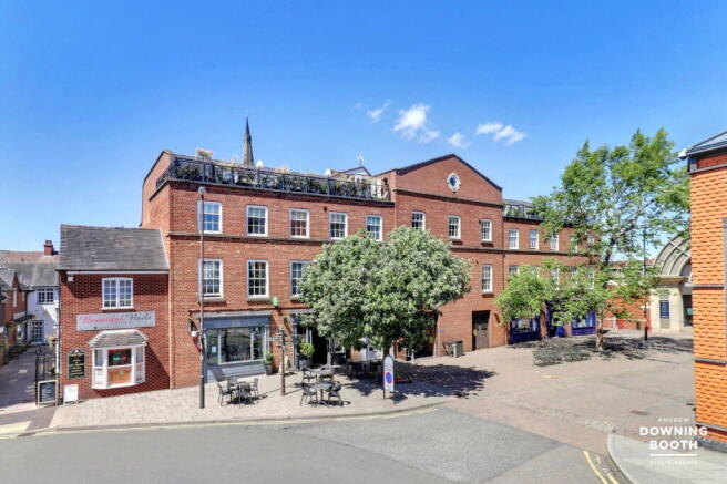 2 bedroom flat for sale