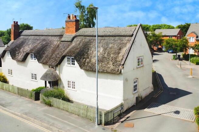 2 bedroom cottage for sale