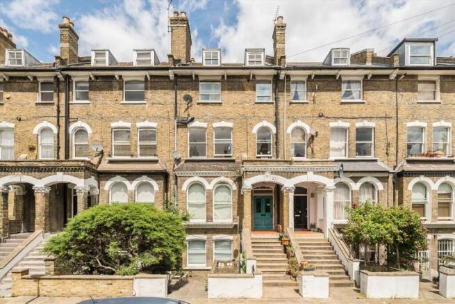 2 bedroom flat for sale