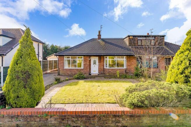 2 bedroom semi-detached bungalow for sale