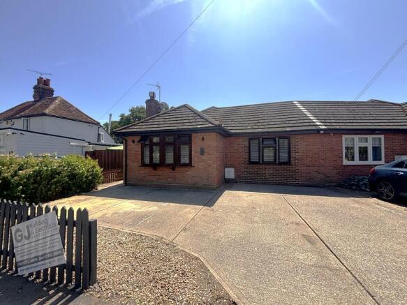 2 bedroom semi-detached bungalow for sale
