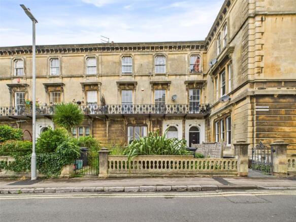 Terraced house for sale