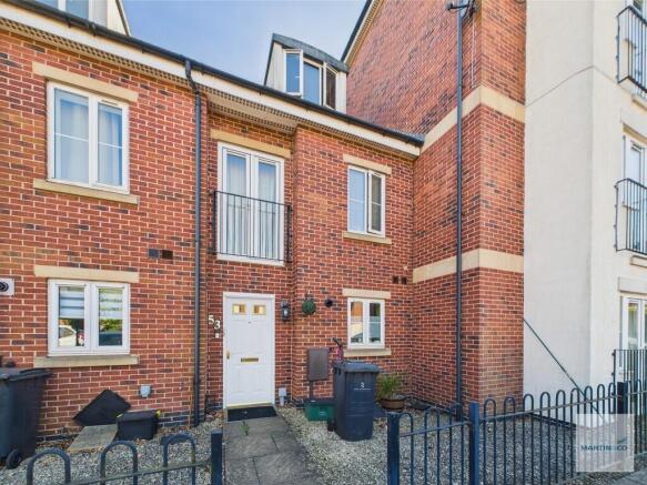 3 bedroom town house for sale