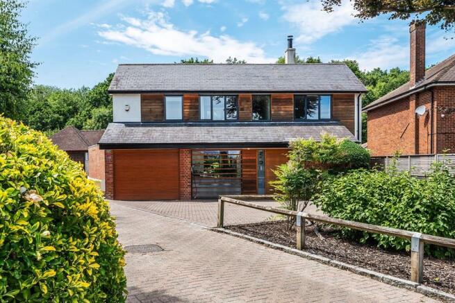 5 bedroom detached house for sale