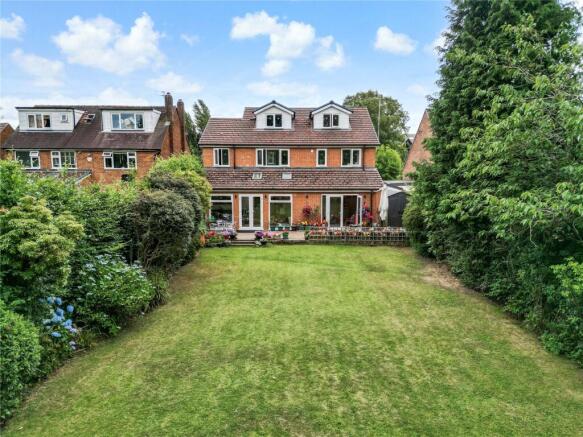 6 bedroom detached house for sale