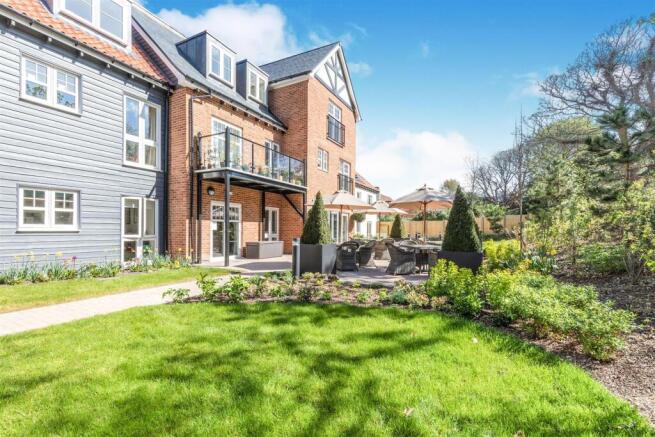 2 bedroom apartment for sale