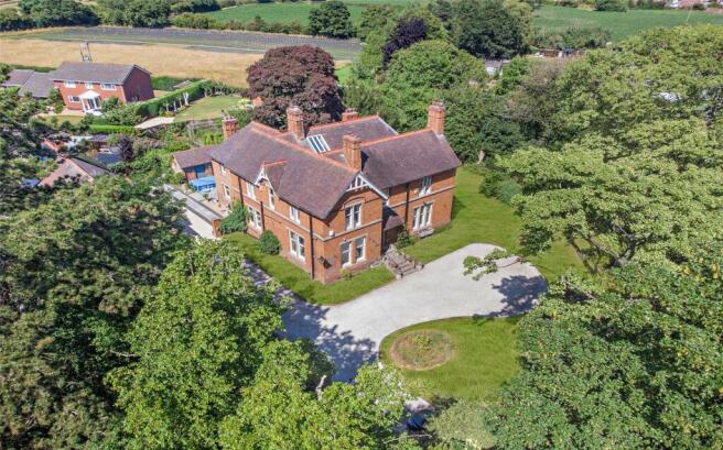 7 bedroom detached house for sale