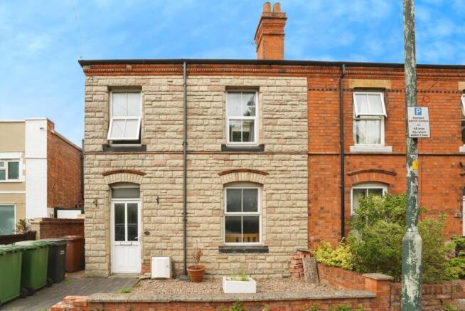 3 bedroom end of terrace house for sale