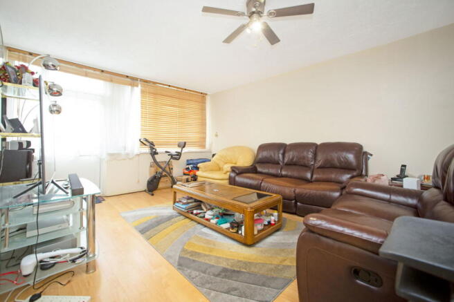 4 bedroom maisonette for sale