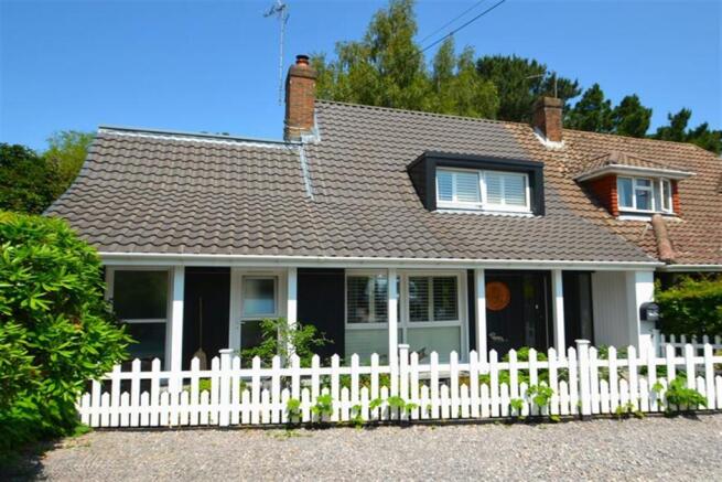 3 bedroom semi-detached house for sale