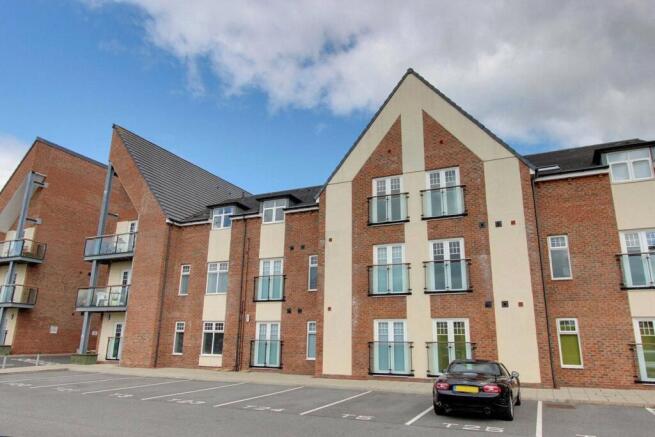 2 bedroom flat for sale