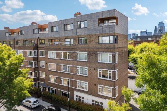 2 bedroom flat for sale