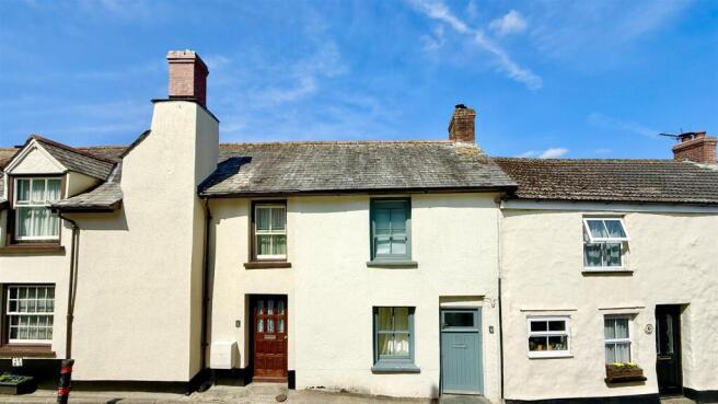 3 bedroom cottage for sale
