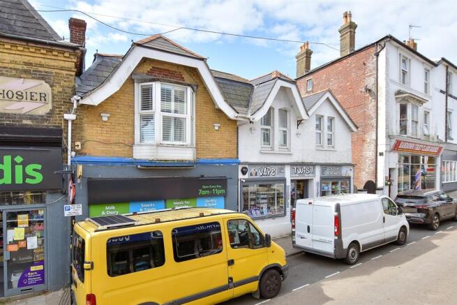 2 bedroom maisonette for sale