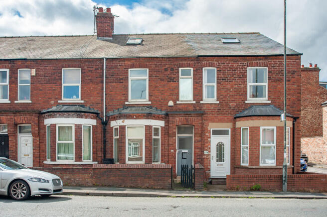4 bedroom terraced house for sale