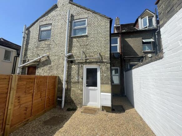 2 bedroom maisonette for sale