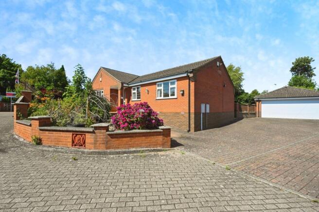 3 bedroom detached house for sale