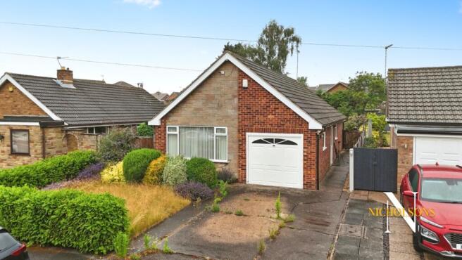 2 bedroom detached bungalow for sale