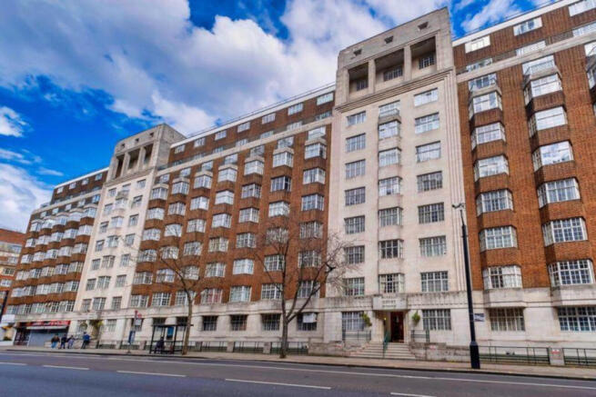 Studio flat for sale