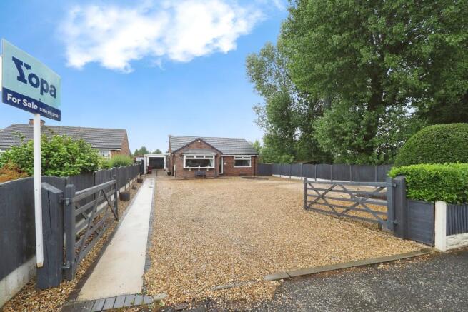 2 bedroom detached bungalow for sale